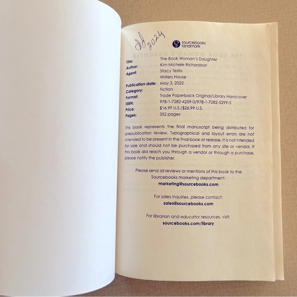 The Book Woman's Daughter: A Novel (The Book Woman of Troublesome Creek Book 2) - Picture 4 of 7